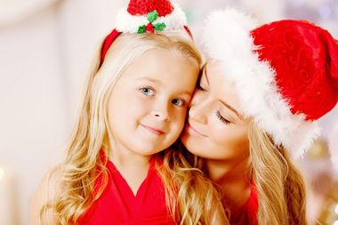 Mor og datter i julekjole